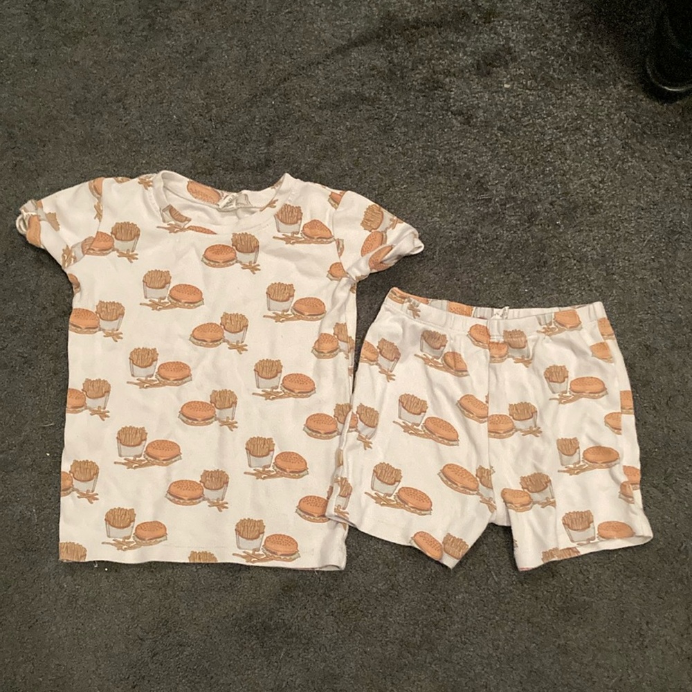 Kate Quinn cotton burgers and fries pj set